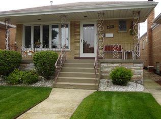6053 W 64th St, Chicago, IL 60638