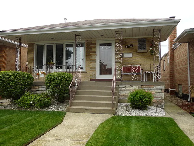 6053 W 64th St photo 1