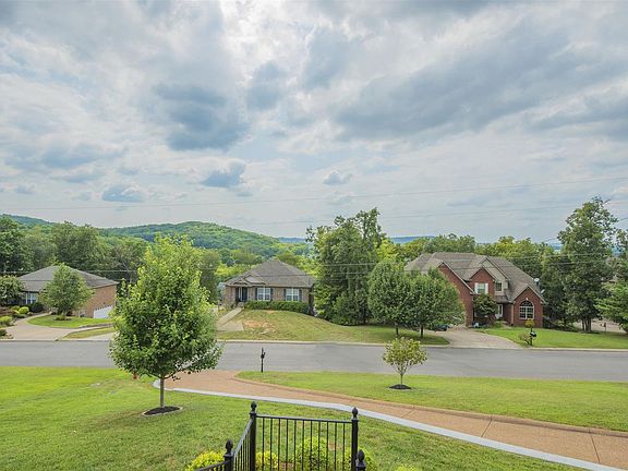 2nd image of 614 Excalibur Ct