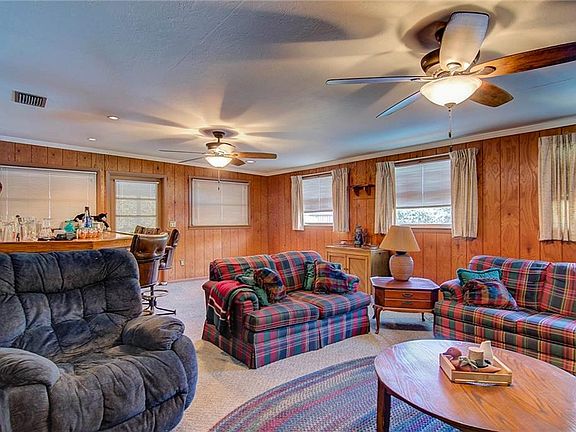 5th image of 3831 Prado Dr