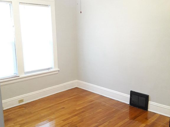 3rd image of 2048 Carabel Ave #1