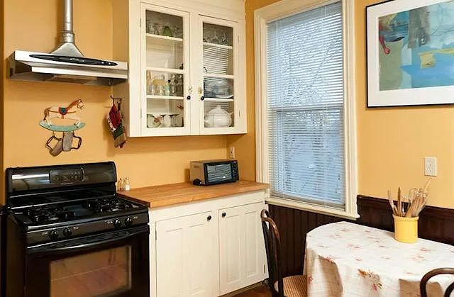 82 Camp St #2 — Photo 9