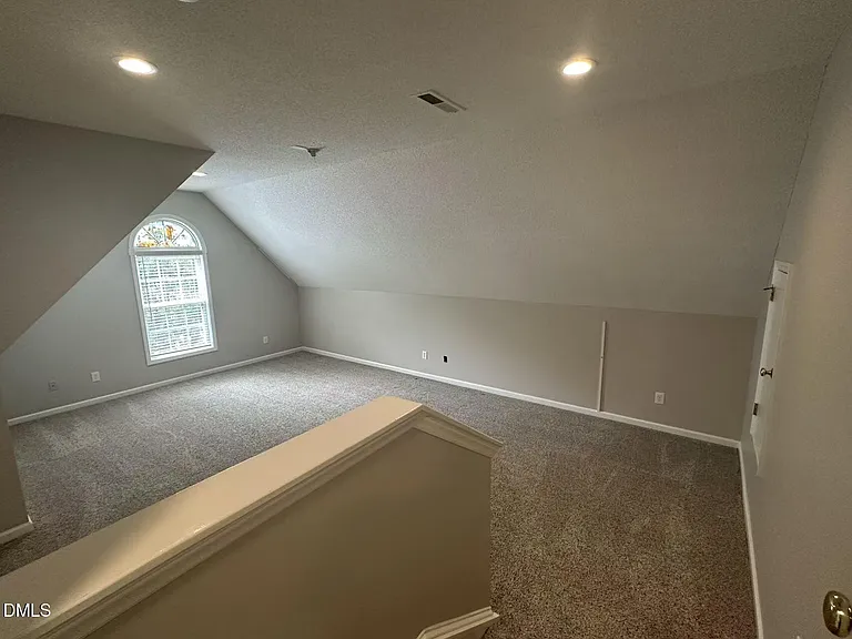 122 Trumbell Cir — Photo 32
