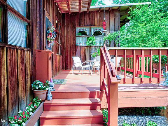 3rd image of 5513 Pearce Way