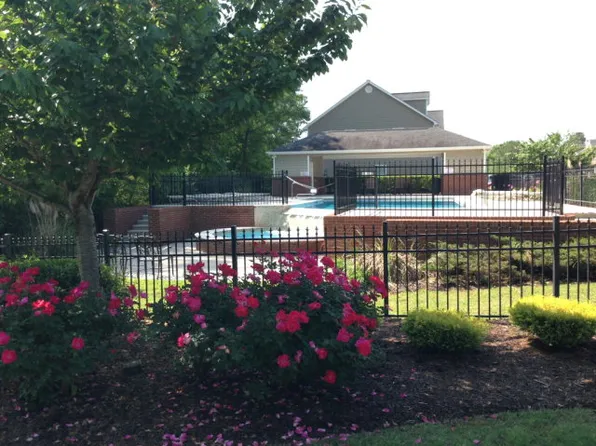 1502-1 Bentgrass Ln, Dalton, GA 30721