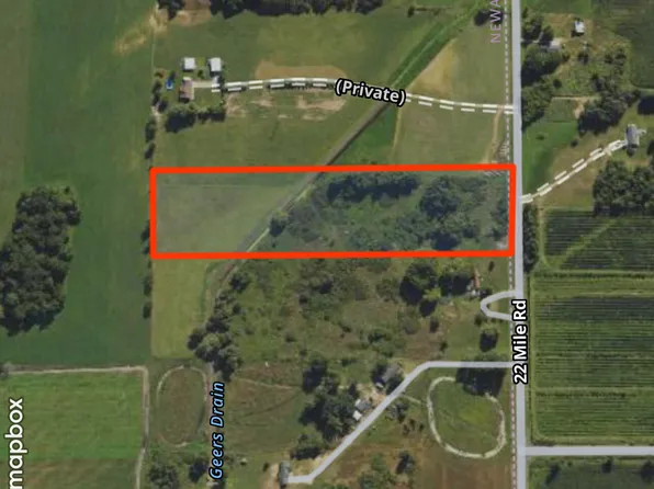 22 Mile Rd NW, Kent City, MI 49330