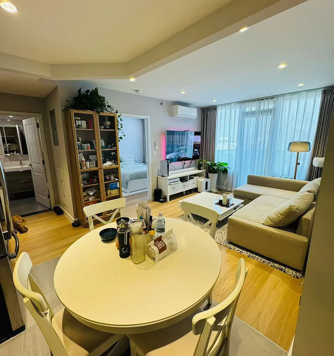1 bed, 522 sqft, $2,400 — Photo 3
