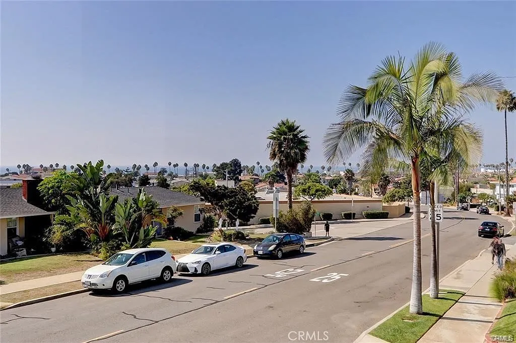 4 bed, 1392 sqft, $7,000 — Photo 3