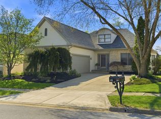 985 Linworth Village Dr, Columbus, OH