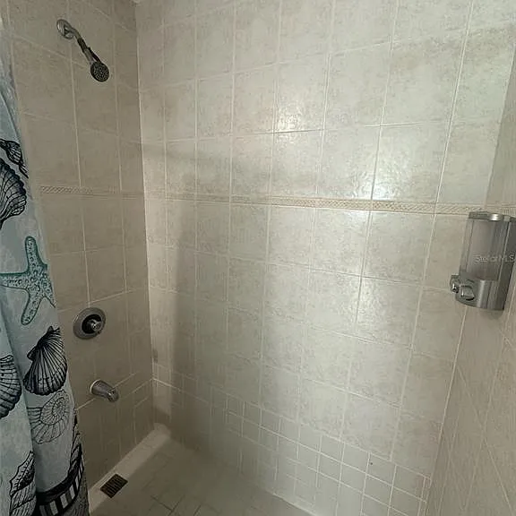 NE206 El Charlie #NE206 — Photo 4