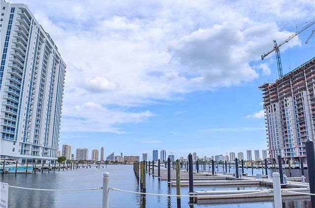 1st image of 1731 Biscayne #508