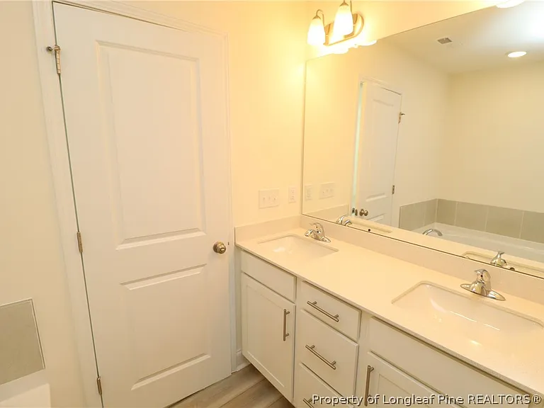 917 Kensley Grove Ln — Photo 34