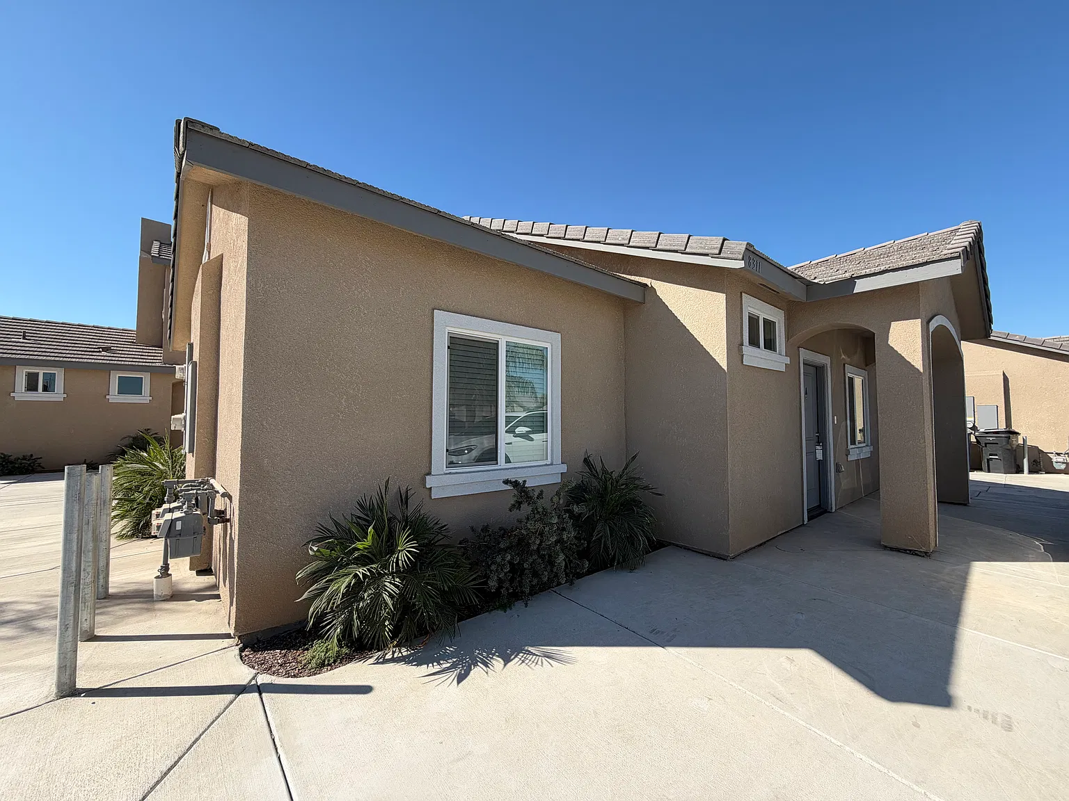 2 bed, 882 sqft, $1,850 — Photo 2