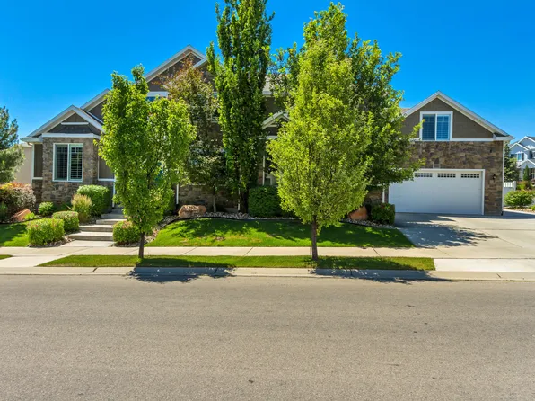 3961 W Coastal Dune Dr, South Jordan, UT 84009