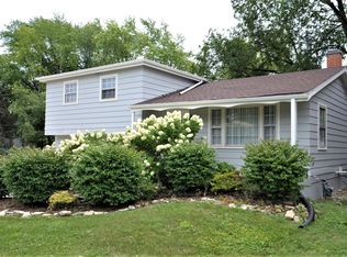 814 W Roosevelt Rd, Wheaton, IL 60187