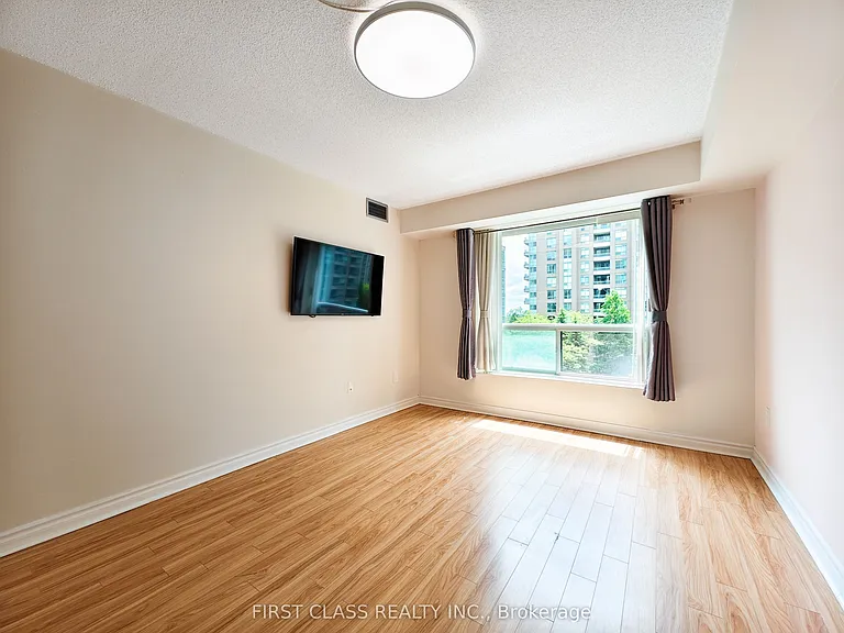 8 Pemberton Ave #606 — Photo 14