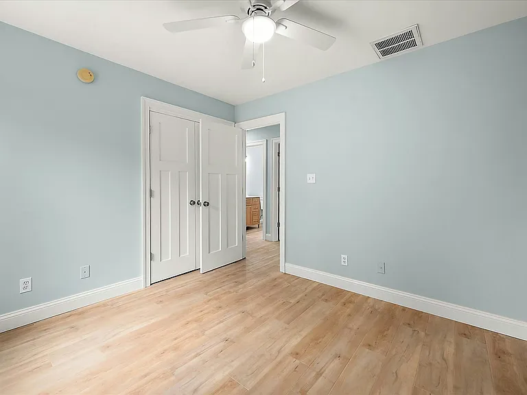 39 Nottingham Ln — Photo 26