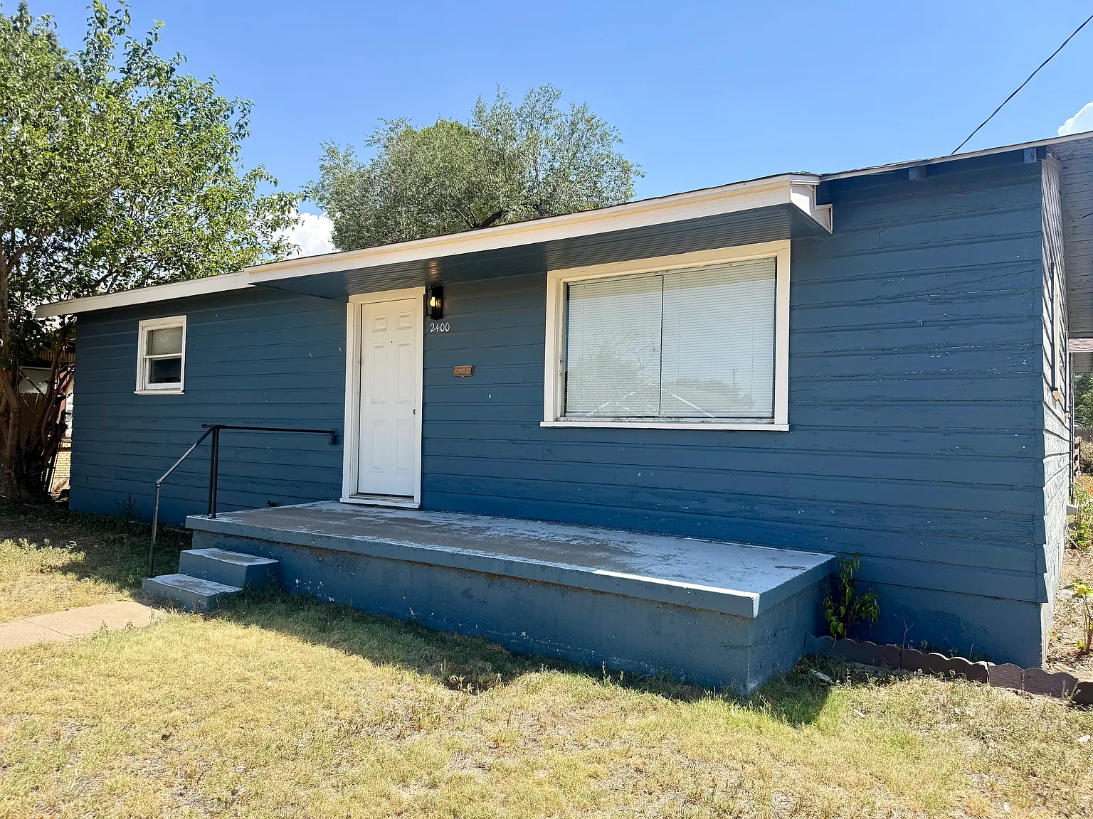 2 bed, 1220 sqft, $1,000 — Photo 1