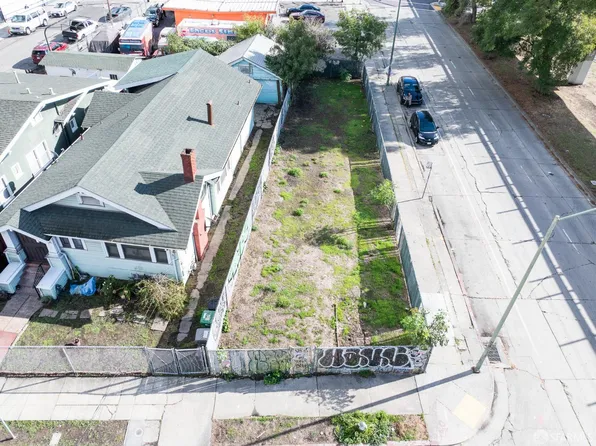 1208 31st Ave, Oakland, CA 94601