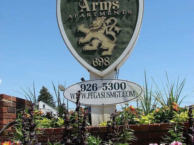 Hampton Arms — Photo 43