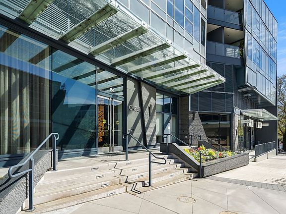 4th image of 188 Bellevue Way NE #802