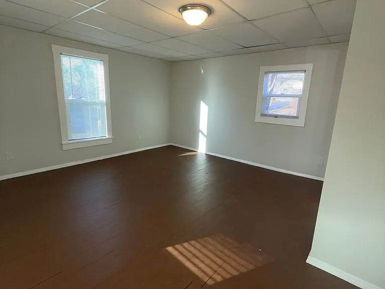 400 White St — Photo 27
