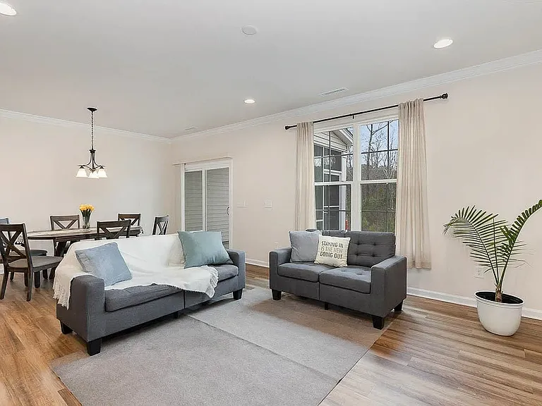 1332 Southpoint Trl — Photo 9