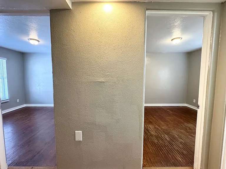 2042 NW 25th St #15 — Photo 12