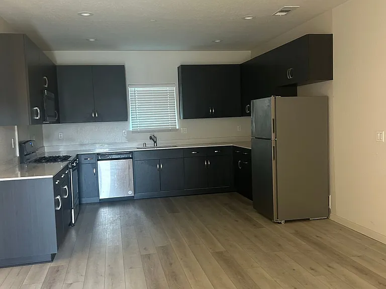 4515 S Silvervale St #102 — Photo 9