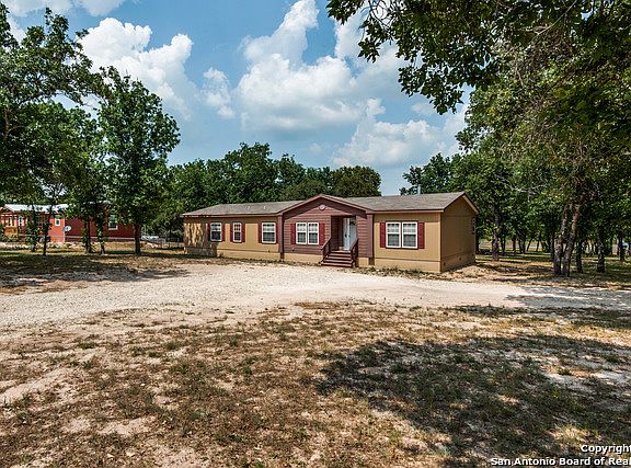 2nd image of 2411 HICKORY WAY