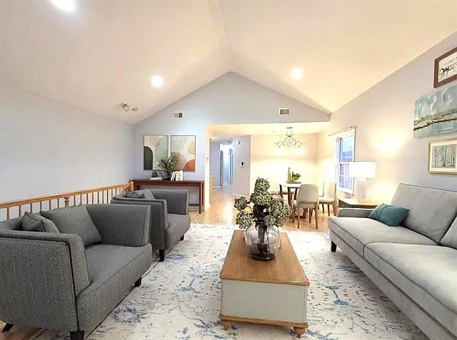 3 bed, 2.0 bath, $2,900 — Photo 3
