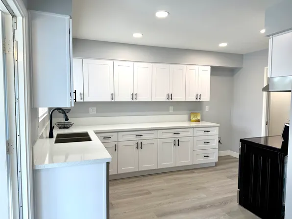 26090 Port Rush Dr, Sun City, CA 92586