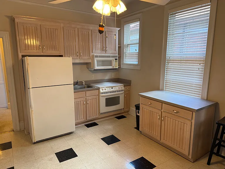 340 Orange St #2 — Photo 1