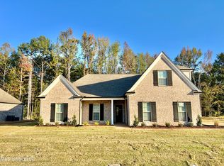 2422 Scott Meadows Ln, Hernando, MS 38632