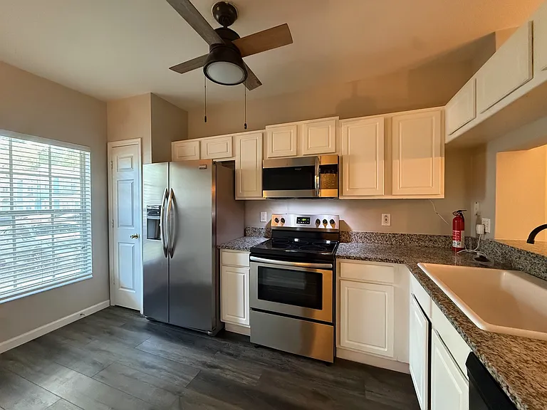 2880 Woodlands Park Ct #2880 — Photo 3