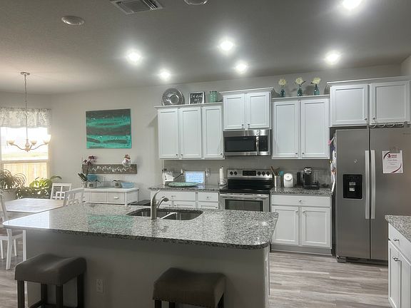 2nd image of 9007 Lake Pointe Dr