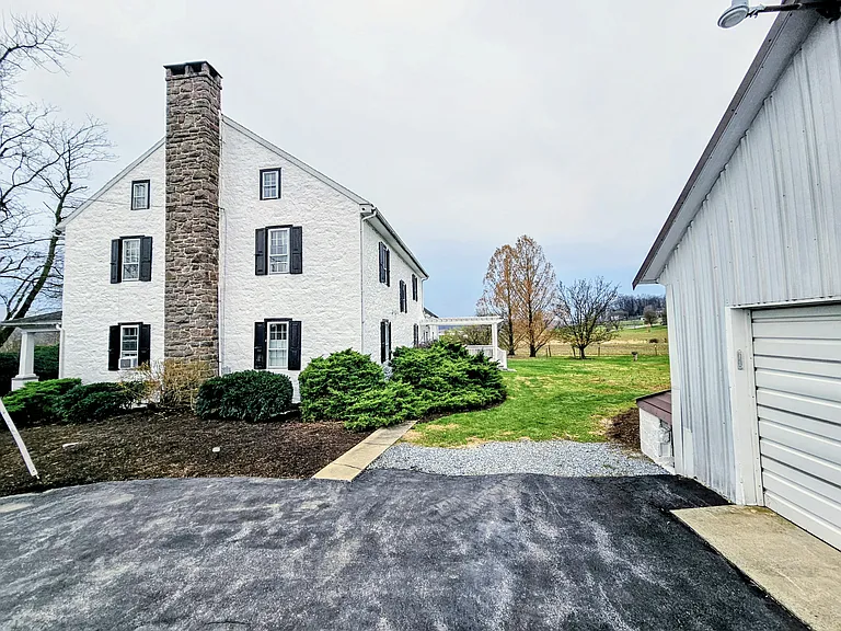 105 S Windy Mansion Rd — Photo 5