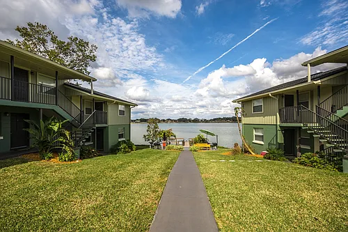 Lake Silver Apartments Photo 1