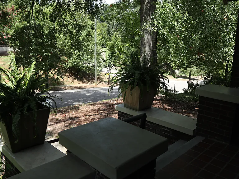 841 42nd St S — Photo 3