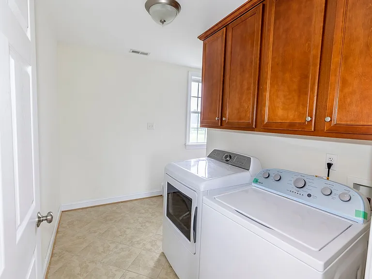 12306 Declaration Ave — Photo 55