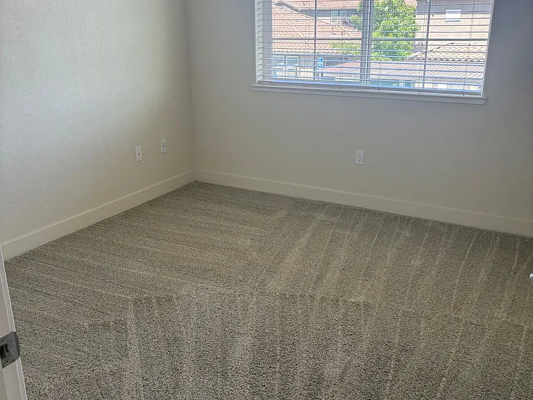 Luxe Ripon Apartments — Photo 26