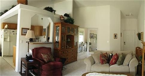 2nd image of 5605 Holly Way