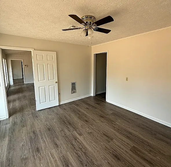 53 Park Ln — Photo 12