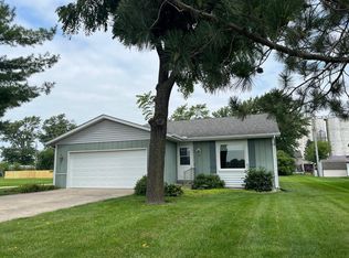 305 W Harrison St, Remington, IN