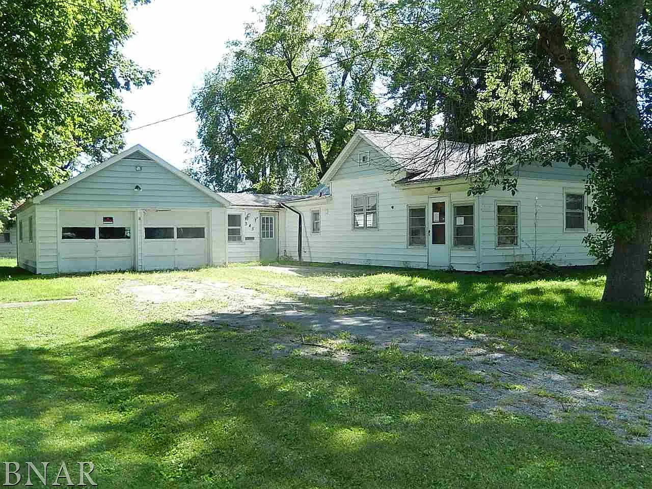 340 Grove St photo 1