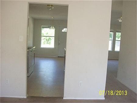 3rd image of 506 Delphinium Dr