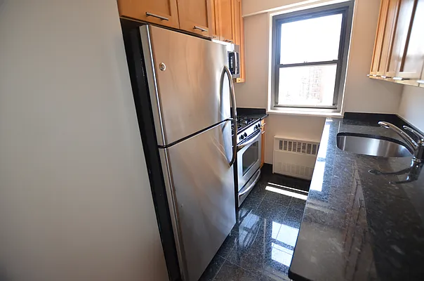 Rented by Manhattan Realty Group | media 5