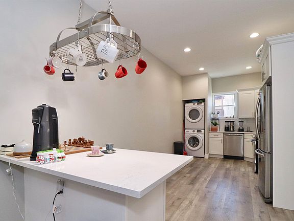 5th image of 41 Washburn St #1