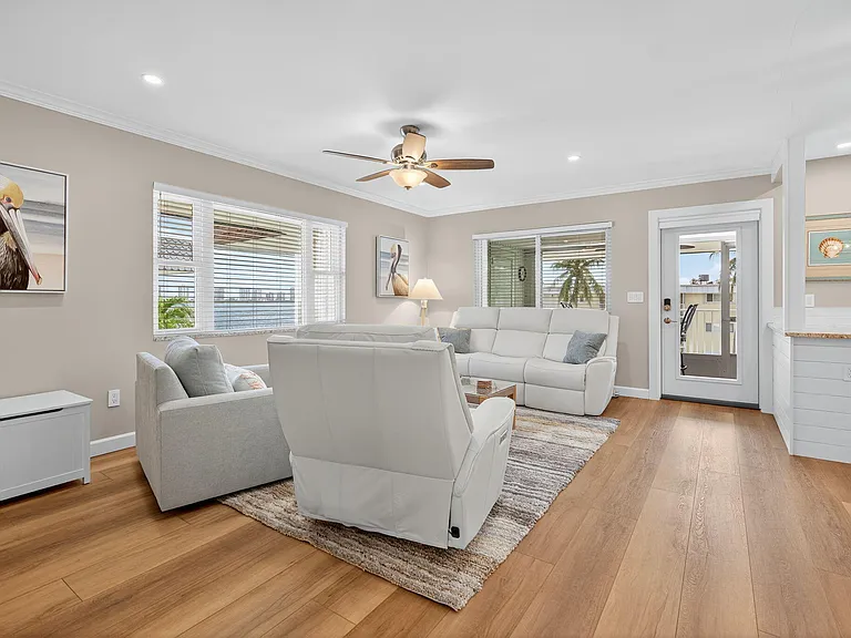 110 Shore Ct #301 — Photo 10