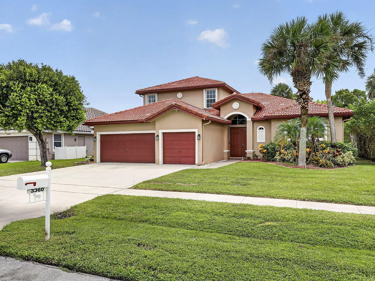 4 bed, 2.5 bath, 3074 sqft, $7,500 — Photo 2